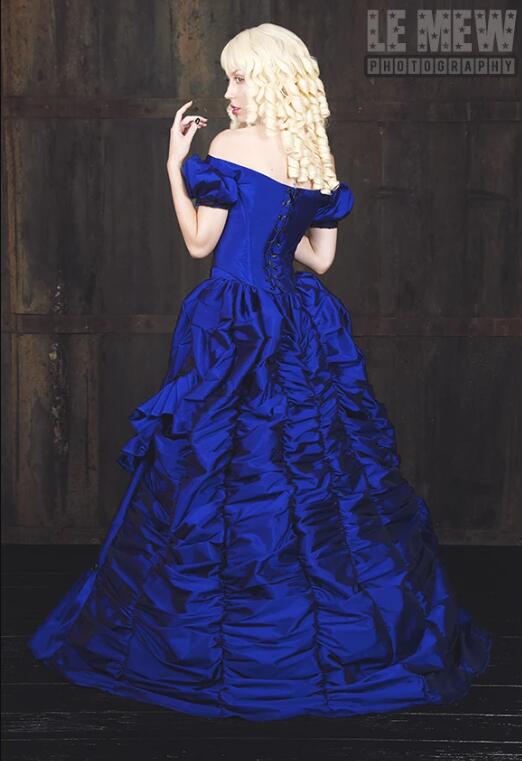 Vintage Gothic Wedding Dresses Off The Shoulder Lace Appliques A Line Country Bridal Gowns Sweep Train Short Sleeve Blue Wedding Dress