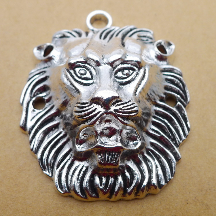 A7048 51*42mm Lion Ancient Silver Combine Gold Product Parts 10 Individual / Package 17.6 g
A7048 51*42mm Lion Ancient Silver Combine Gold Product Parts 10 Individual / Package 17.6 g