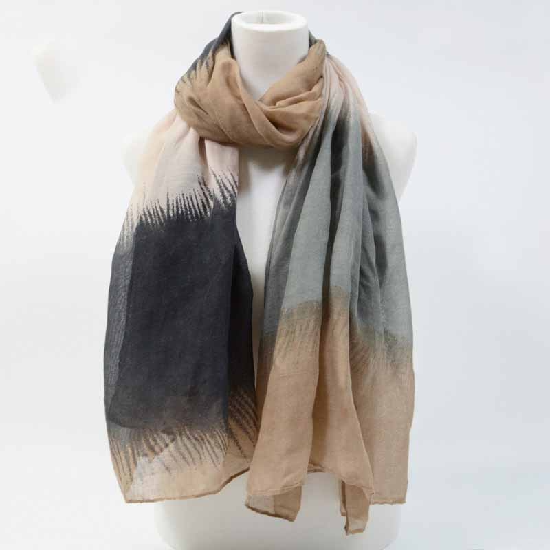 Brand style print letters pattern high quality 100% silk material big size 130cm-130cm square scarves for women
Brand style print letters pattern high quality 100% silk material big size 130cm-130cm square scarves for women