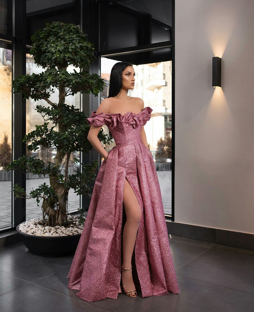 2019 Elegant Beading Split Evening Dresses Rami Salamoun Glitter Off The Shoulder A Line Long Prom Dress Sweep Train Cheap Formal Gowns