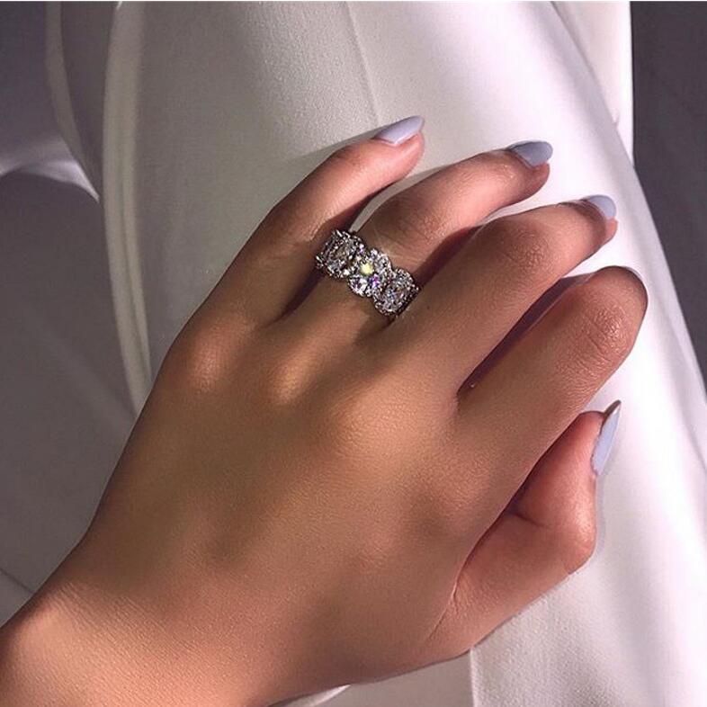Rulalei Sparkling Luxury Jewelry 925 Sterling Silver Oval Cut White Topaz CZ Diamond Gemstones Party Promise Women Wedding Band Ring Gift