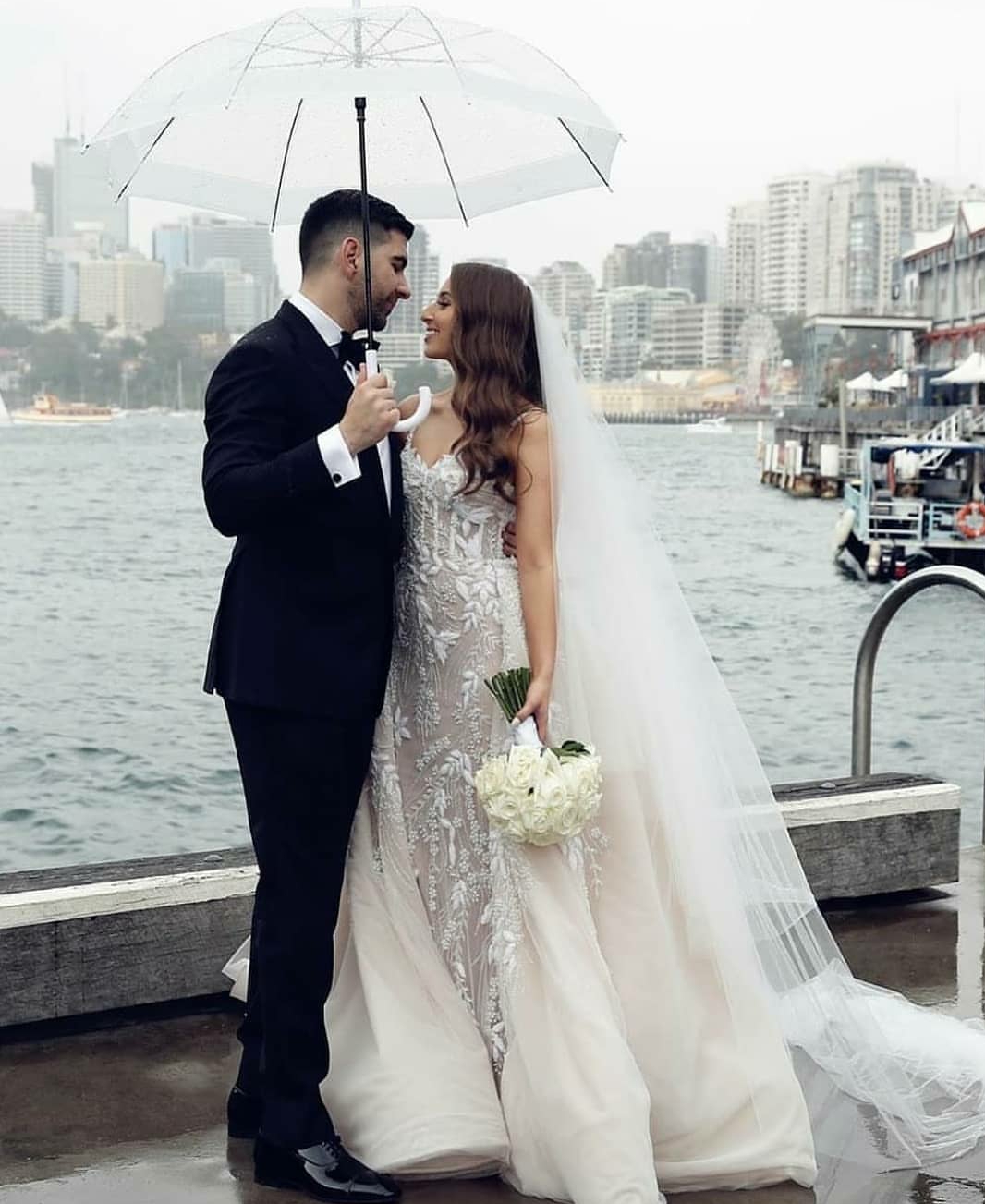 2020 Spaghetti Mermaid Wedding Dresses with Detachable Train Lace Appliques Fish Bone Top robes de mariée Backless Sexy Bridal Wedding Gowns