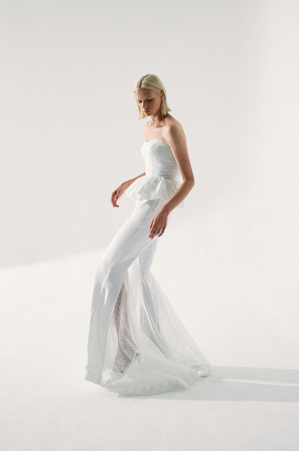 Modest Sebastienluke Jumpsuits Wedding Pants Off Shoulder Short Sleeve Satin White Ruched Wedding Gowns Sweep Train robe de mariée