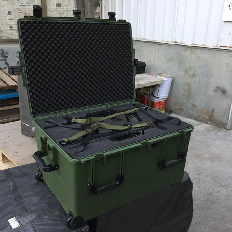 Tricases standard customized EVA foam IP67 hard PP plastic big gun case M3075 with pull rod and wheels
Tricases standard customized EVA foam IP67 hard PP plastic big gun case M3075 with pull rod and wheels