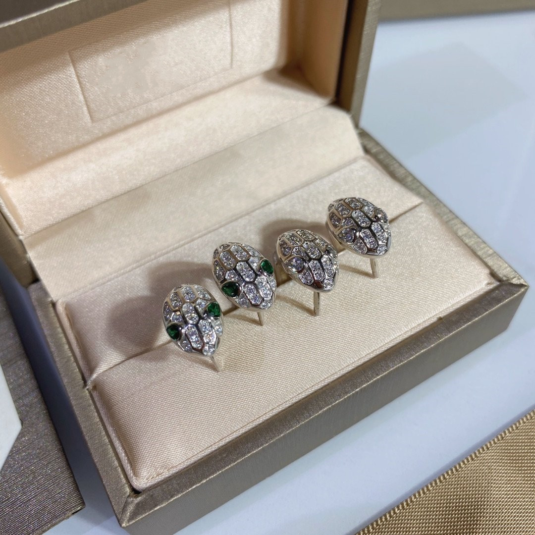 Fashion Brand Earrings 925 Sterling Silver Stud Earrings for Women Trendy Fashion Simple Style Stud Earrings High Quality
Fashion Brand Earrings 925 Sterling Silver Stud Earrings for Women Trendy Fashion Simple Style Stud Earrings High Quality