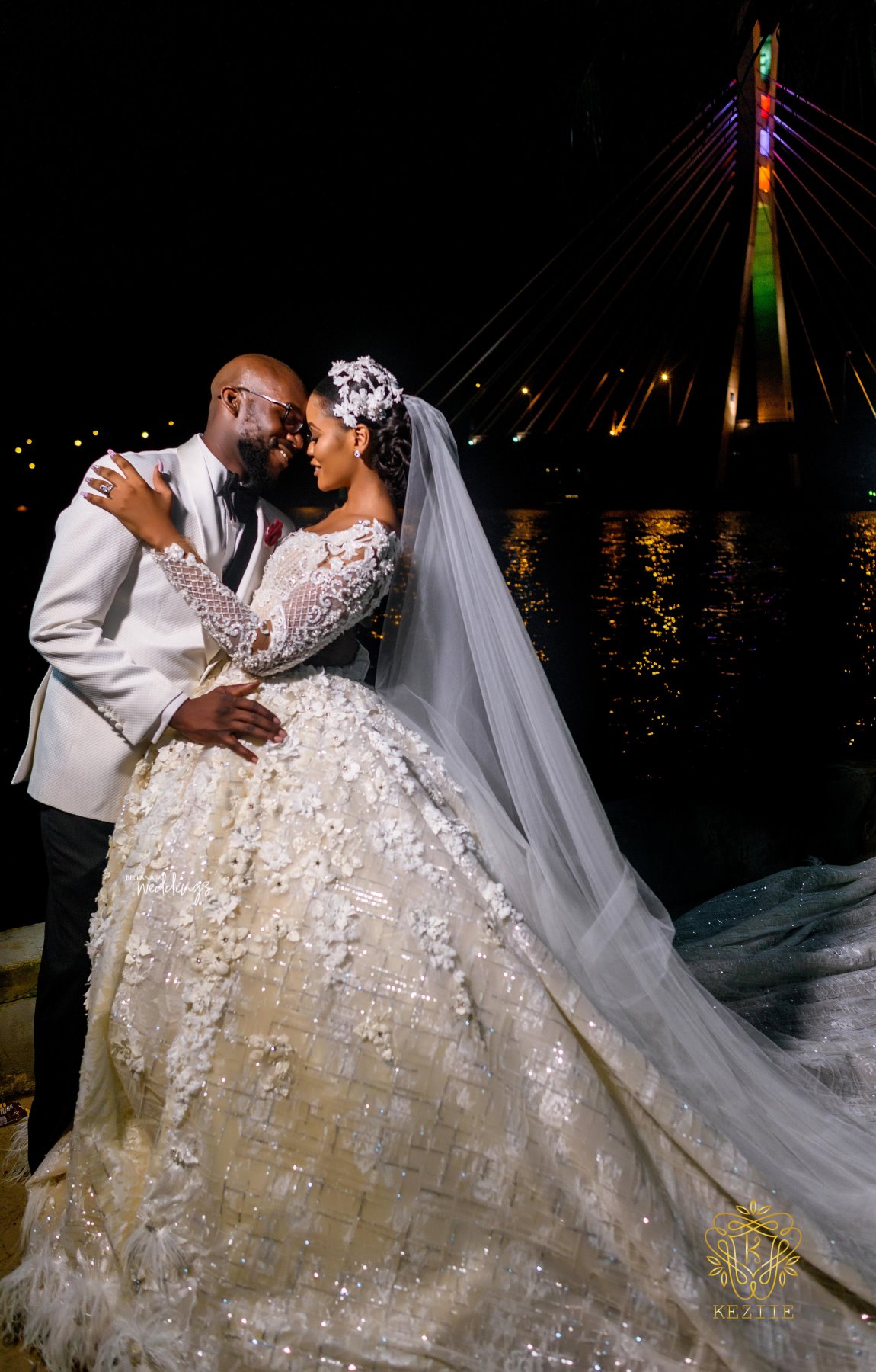 luxurious sexy arabic plus size wedding dresses backless long sleeves crystals bridal dresses stunning wedding gowns