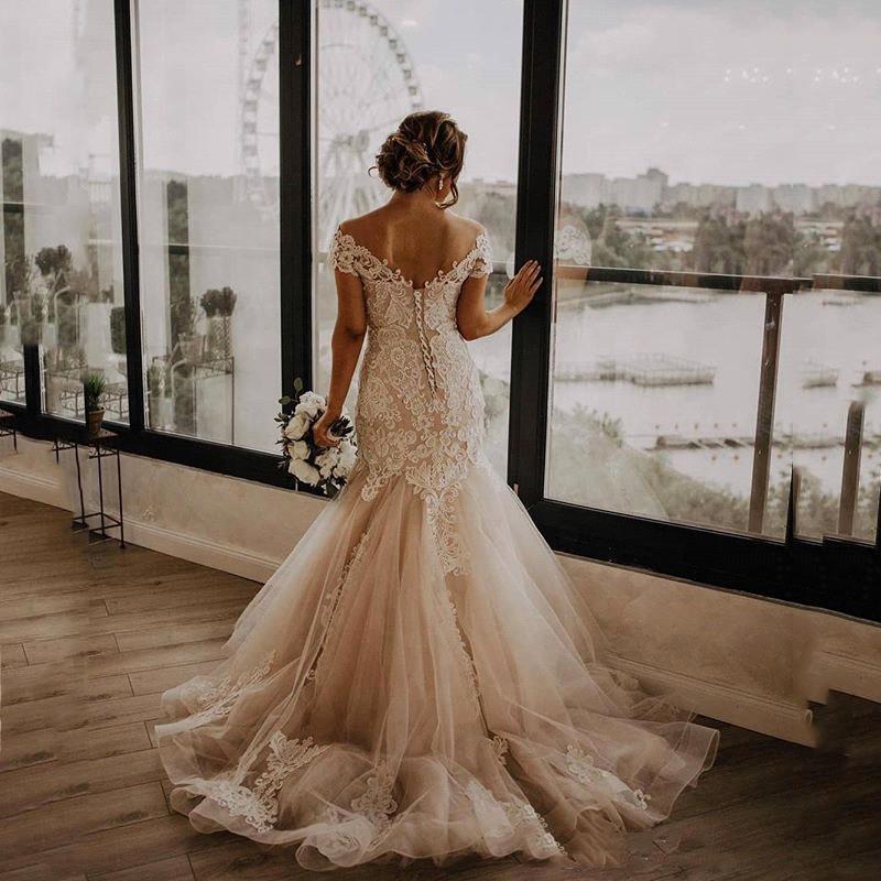Vintage Off Shoulder Lace Mermaid Wedding Dresses 2020 with Appliques Sweep Train Cap Sleeves Tulle Wedding Bridal Gowns