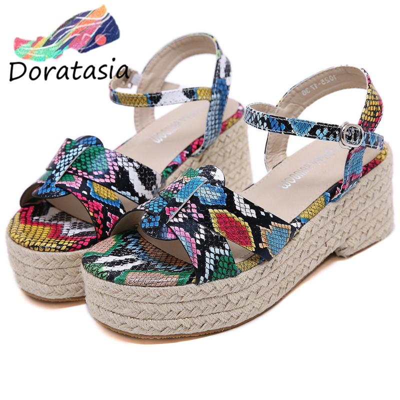 DORATASIA Ins Women Open Toe Snake Print Wedges Flat Shoes 2020 Summer Sandals Women Fashion Sandals
DORATASIA Ins Women Open Toe Snake Print Wedges Flat Shoes 2020 Summer Sandals Women Fashion Sandals