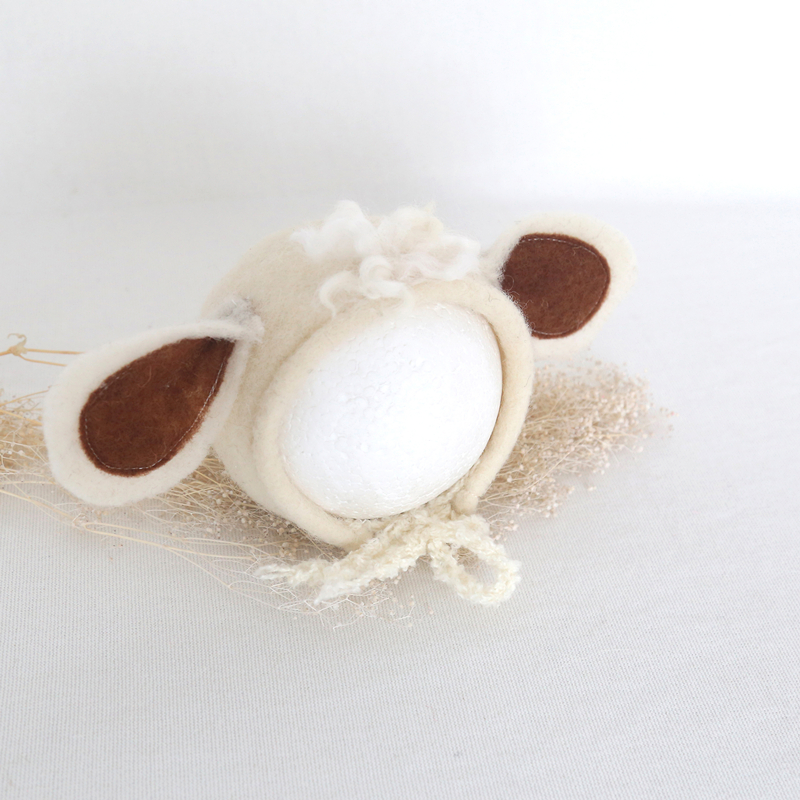 Felted newborn props bonnet Wool curly sheep hat Felted baby photography props Animal hat