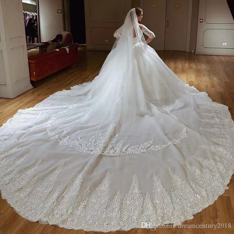 Gorgeous Ball Gown Wedding Dresses V Neck Lace Appliques Beaded Half Long Sleeves Sweep Train Vintage Bridal Gowns Arabic Wedding Dress