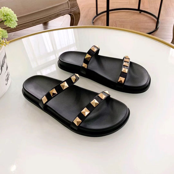 2020 top designer shoes fashion slide PVC transparent flat bottom slippers soft comfortable rivet shoes beach bathroom slippers sandals, Pink
2020 top designer shoes fashion slide PVC transparent flat bottom slippers soft comfortable rivet shoes beach bathroom slippers sandals, Pink