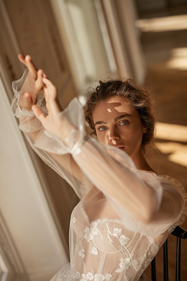 Simple Bohemian Lia Martinez A Line Wedding Dresses Jewel Neck Long Sleeve Applique Tulle Lace Wedding Gowns Sweep Train robe de mariée