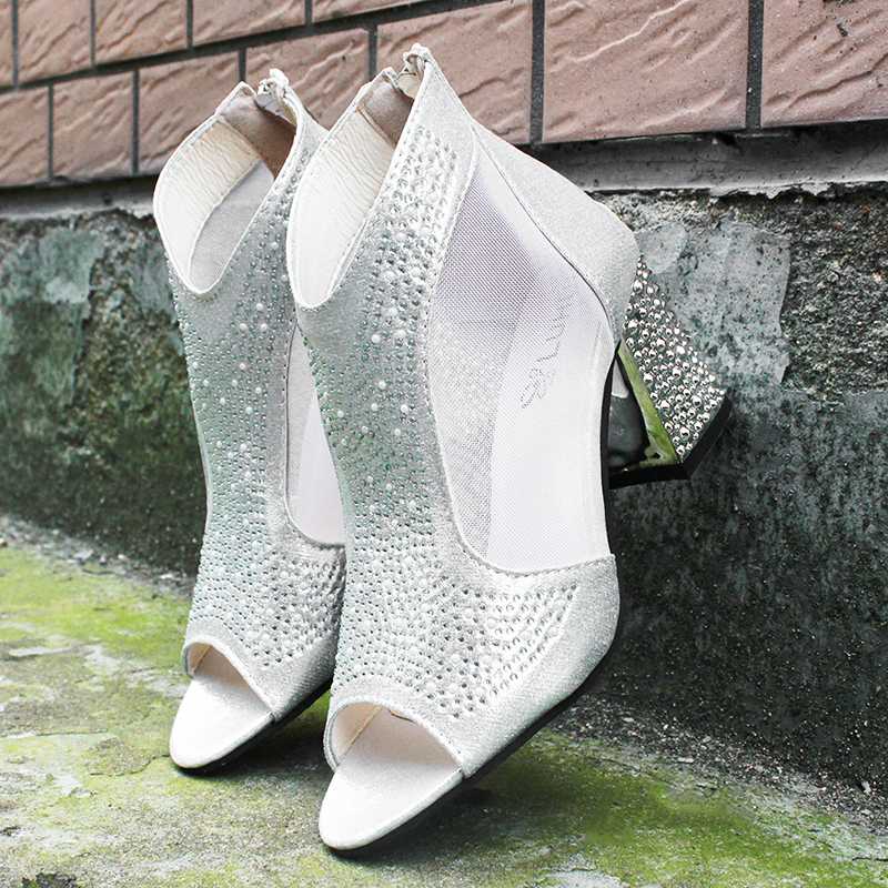 Women Sandals High Heels Diamond Summer Square Heel Women Shoes Wedding Shoes Sandalia Mujer Fashion 2020, Silver
Women Sandals High Heels Diamond Summer Square Heel Women Shoes Wedding Shoes Sandalia Mujer Fashion 2020, Silver