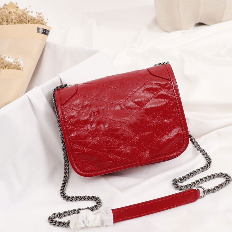 Fashion Women's Shoulder Bag Women's Crossbody Bag Women's Fashion Retro Trend Handbag Covered With Leather Handbag Chain Bag, Red
Fashion Women's Shoulder Bag Women's Crossbody Bag Women's Fashion Retro Trend Handbag Covered With Leather Handbag Chain Bag, Red
