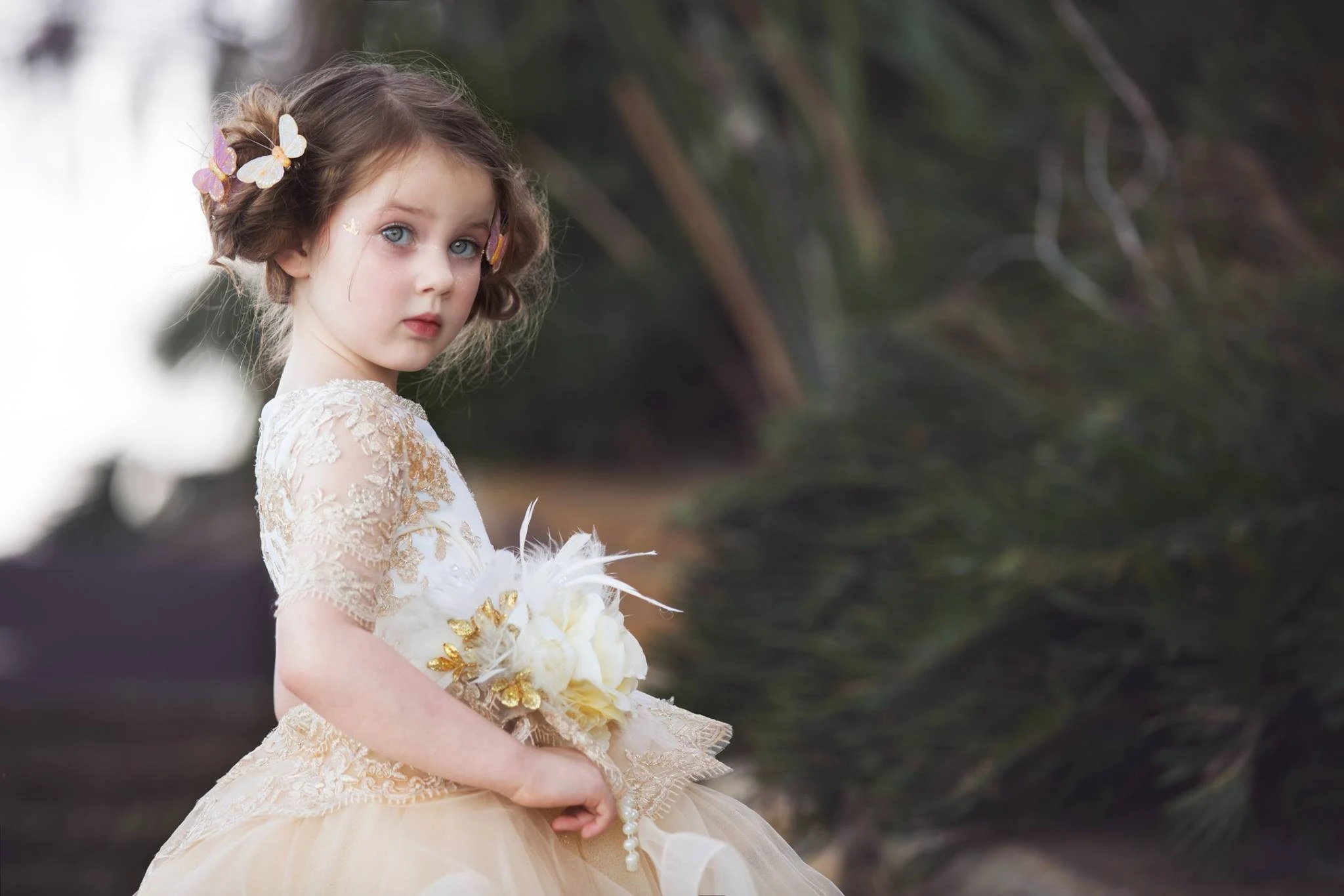 Cute Flower Girl Dresses for Weeding Jewel Neck Floor Length Beautiful Appliqued Lace Beaded Dress Lace Tulle Girls Formal Pageant Gowns