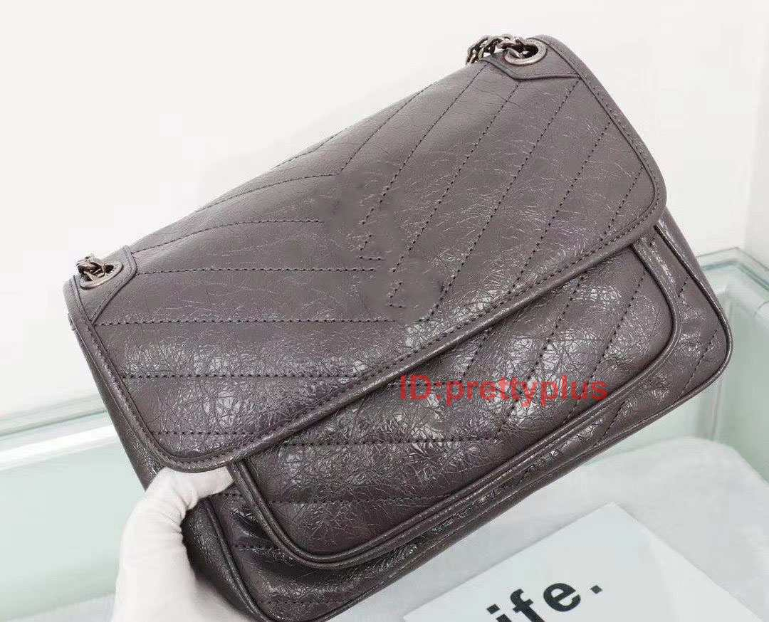 MEDIUM IN VINTAGE LEATHER TOTE Shoulder Bag Crossbody Designer Luxury Handbags Purses Women Backpack Wallets Bags, Red
MEDIUM IN VINTAGE LEATHER TOTE Shoulder Bag Crossbody Designer Luxury Handbags Purses Women Backpack Wallets Bags, Red