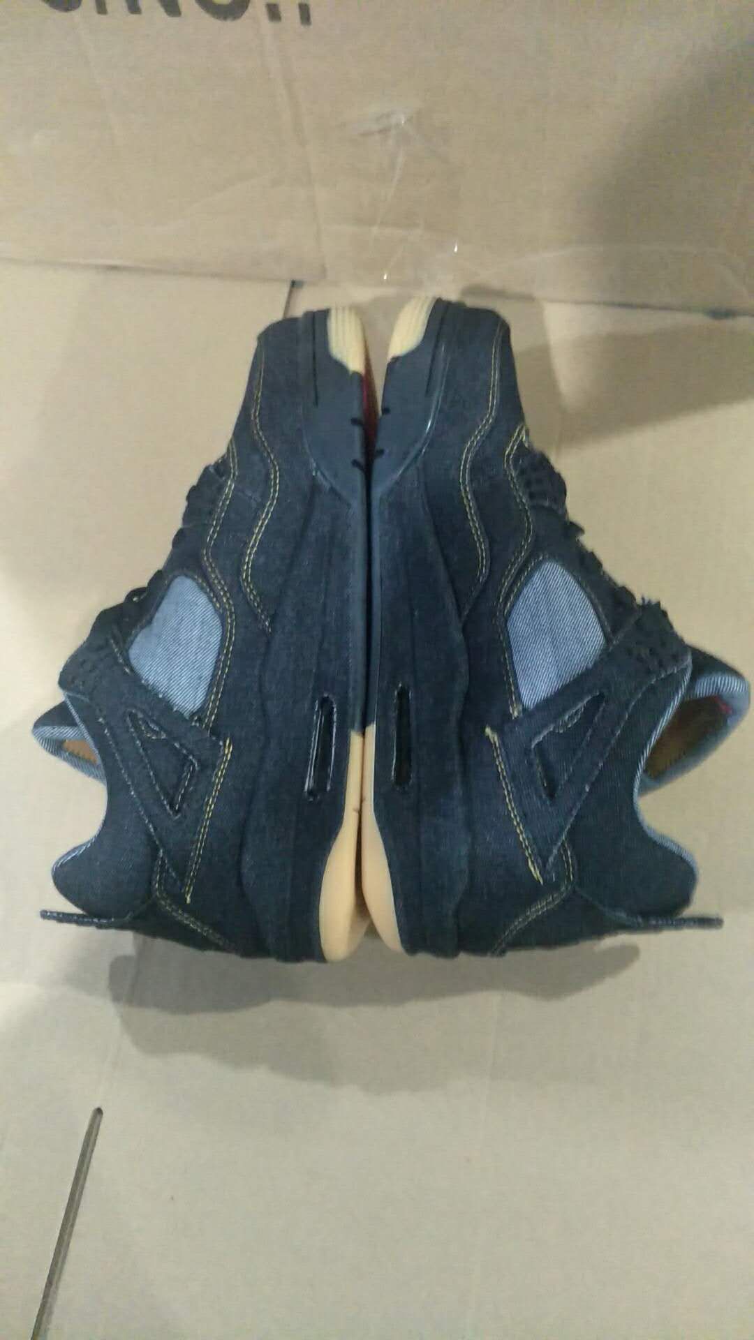 4 denim NRG Blue Black White Jeans Basketball Shoes with original box 4s denim Travis Jeans Sports Shoes sneaker shoes free shipping
4 denim NRG Blue Black White Jeans Basketball Shoes with original box 4s denim Travis Jeans Sports Shoes sneaker shoes free shipping