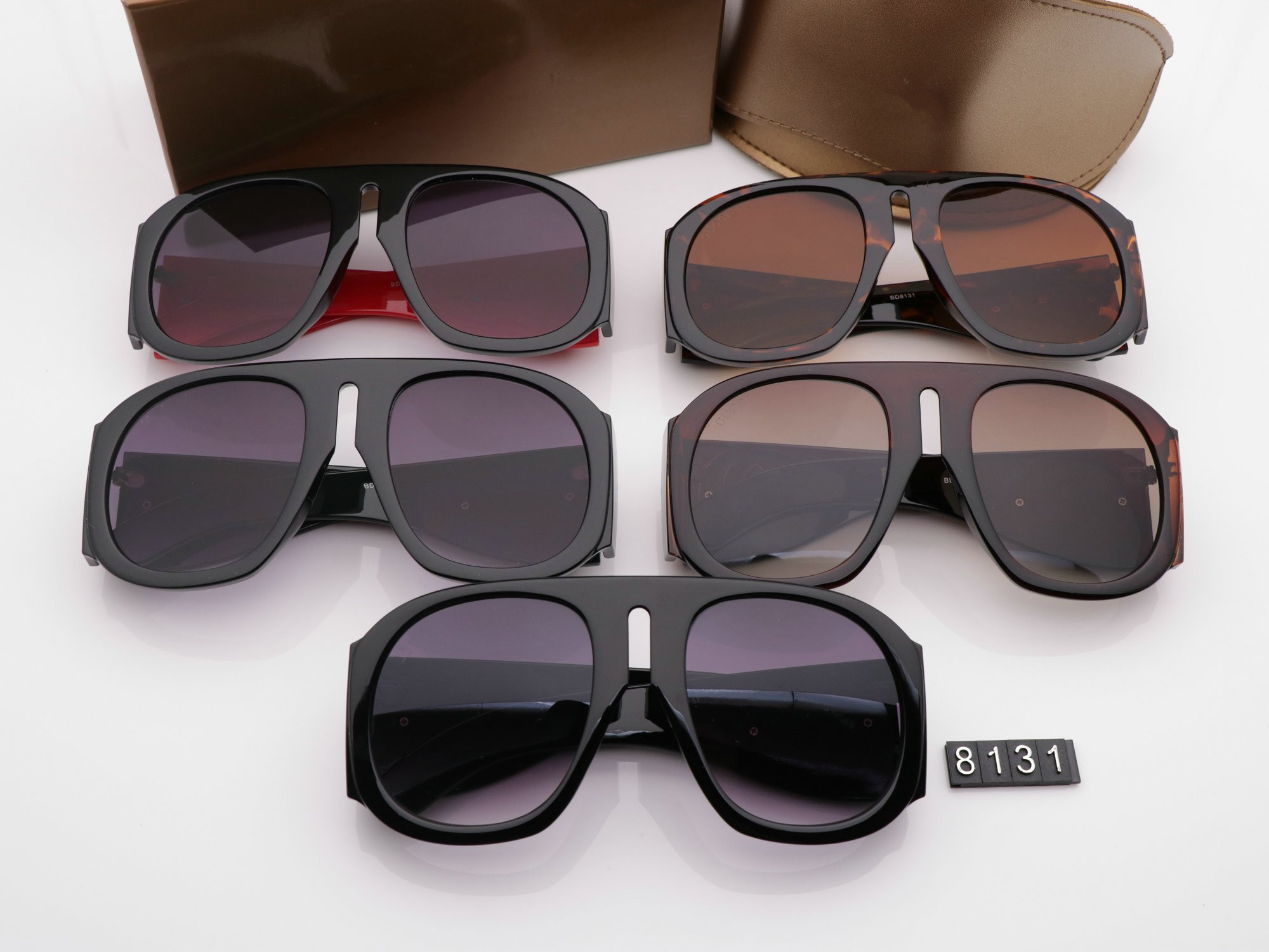 HOT Designer Luxury Men and Women Brand Sunglasses Fashion Oval Sun glasses UV Protection Lens Coating Frameless Plated Frame With box Case
HOT Designer Luxury Men and Women Brand Sunglasses Fashion Oval Sun glasses UV Protection Lens Coating Frameless Plated Frame With box Case