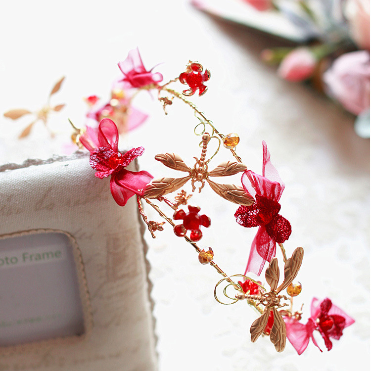 Bride Red Headwear Flower Bow Hair Hoop Marry Cheongsam Toast Serve Head Garland Korean Wedding Dress Hair Decorate
Bride Red Headwear Flower Bow Hair Hoop Marry Cheongsam Toast Serve Head Garland Korean Wedding Dress Hair Decorate