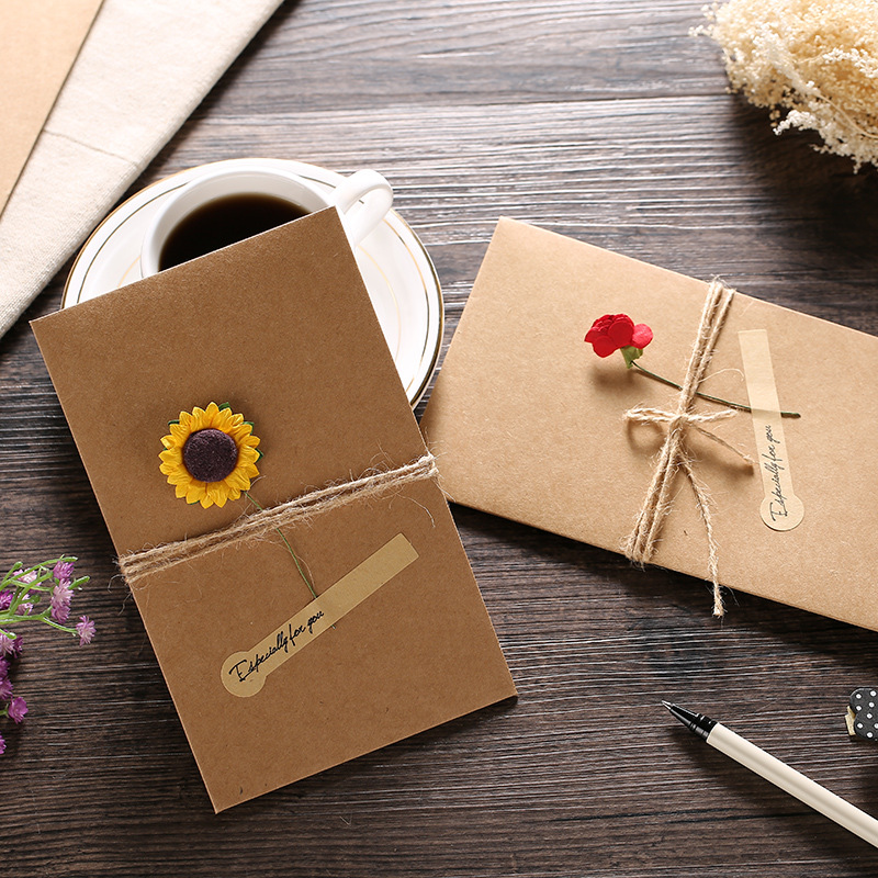 25Pcs/ Big Size DIY Kraft Paper Handmade Dry Flower Invitation Greeting Card with Envelope Christmas Wedding Favors Cards
25Pcs/ Big Size DIY Kraft Paper Handmade Dry Flower Invitation Greeting Card with Envelope Christmas Wedding Favors Cards