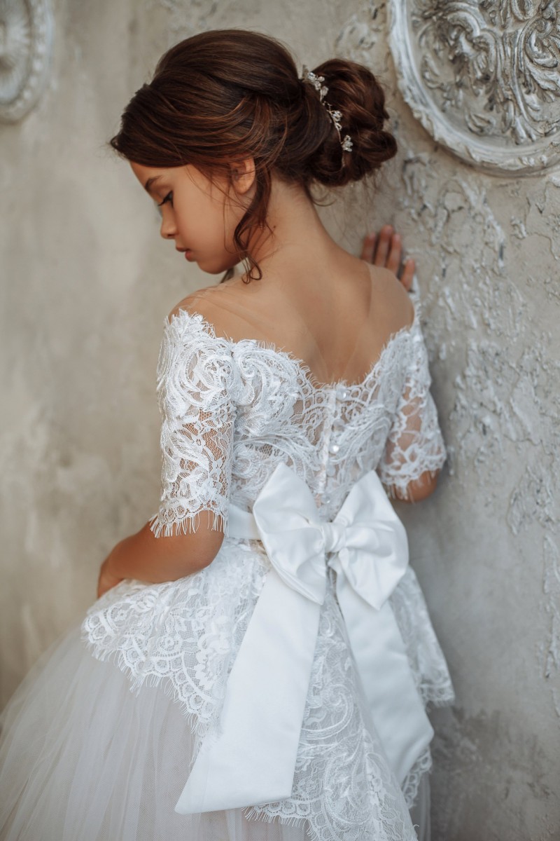 Tulle Long 2019 Flower Girls Dresses For Weddings Half Sleeve Lace Appliqued Flowergirl Dresses with Bow Communion Dress