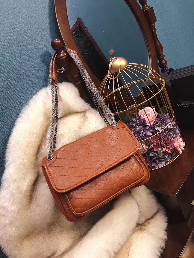 Top selling Free shipping 2020 Top Quality women purse clutch bag 28cm Famous backpack designers backpack women casual shoulder bag, Grey
Top selling Free shipping 2020 Top Quality women purse clutch bag 28cm Famous backpack designers backpack women casual shoulder bag, Grey