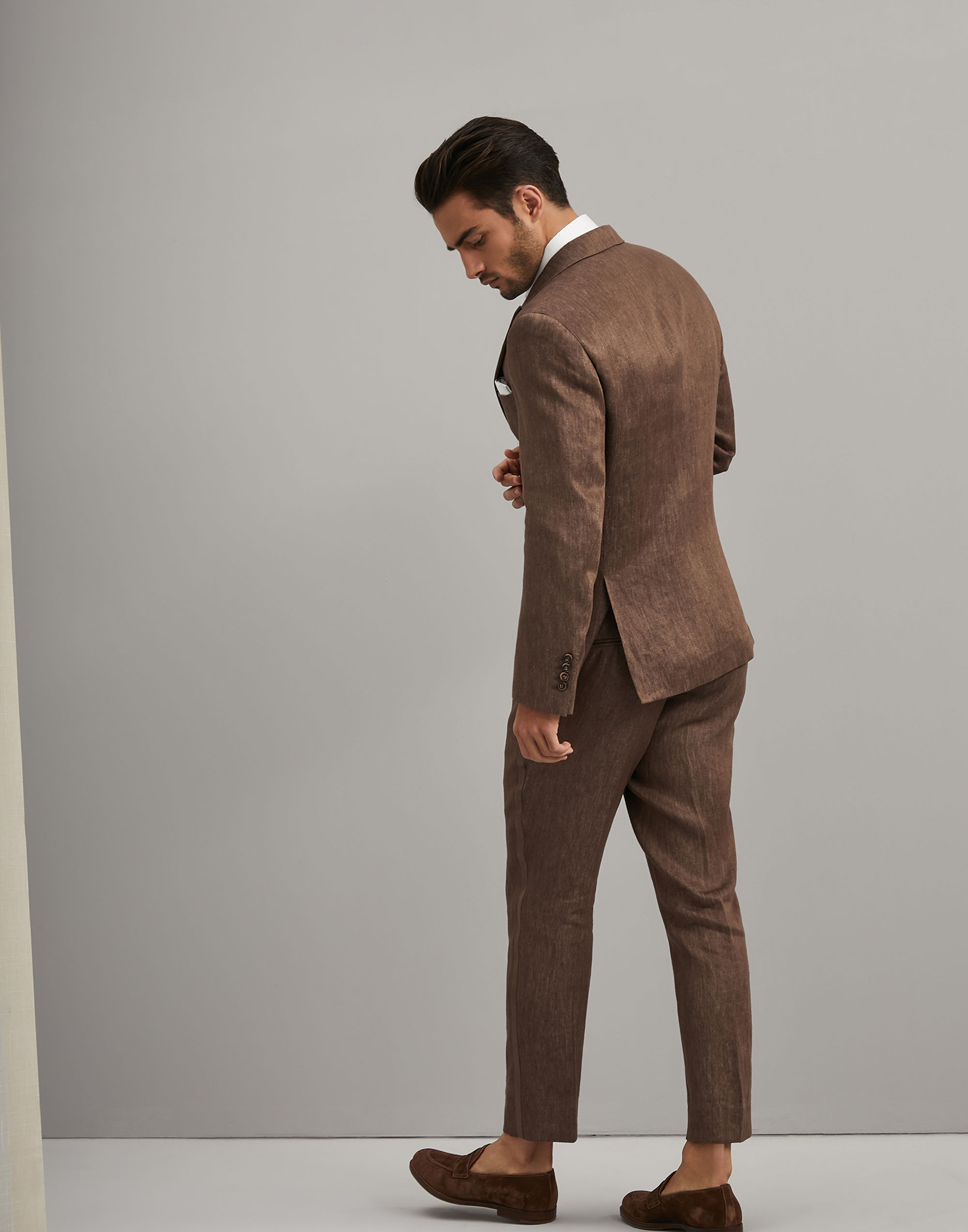 Brown Groom Tuxedos Mens Wedding Satin Peaked Lapel Pants Suits Best Men Jacket Blazer Prom/Dinner 2 Pieces (Jacket+Pants)