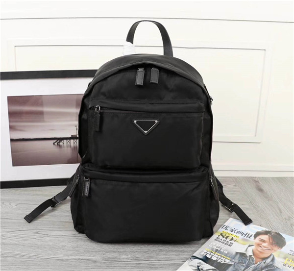 New classic fashion retro style luxury canvas leather backpack designer highest quality backpack 025 size 40cm 29cm 17cm, Black
New classic fashion retro style luxury canvas leather backpack designer highest quality backpack 025 size 40cm 29cm 17cm, Black
