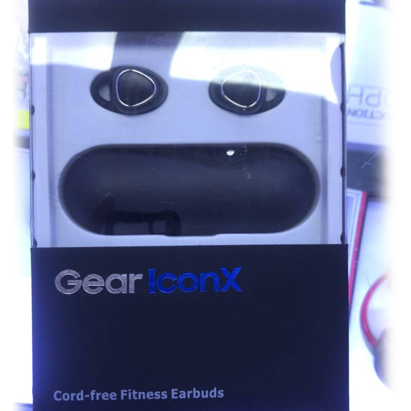 Gear Iconx New Fashion SM-R150 Wireless Bluetooth Headphone Sports Mini Bluetooth Headset With Charge/Storage Box, Black
Gear Iconx New Fashion SM-R150 Wireless Bluetooth Headphone Sports Mini Bluetooth Headset With Charge/Storage Box, Black