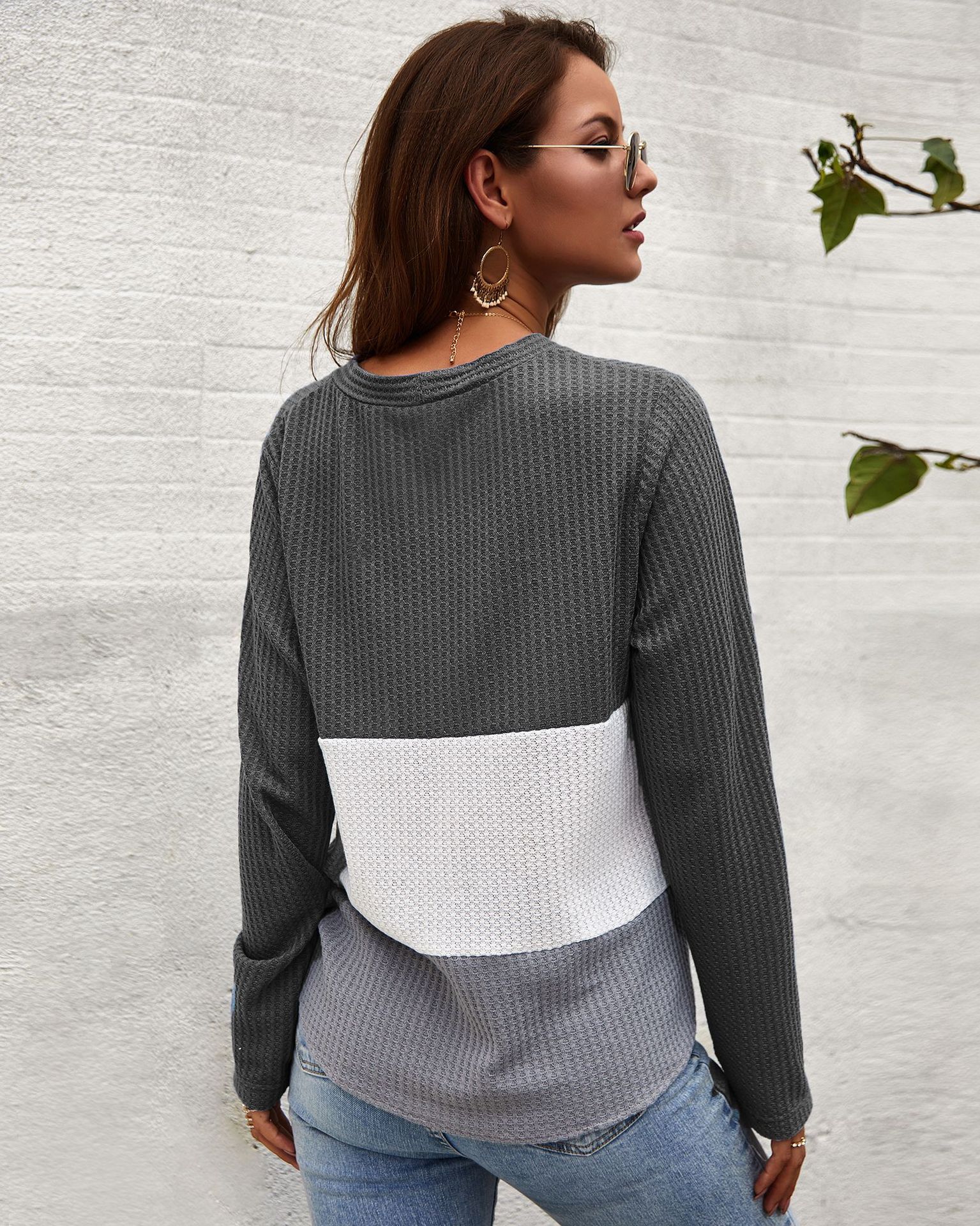 Spot Knits European autumn and winter sexy V-neck long-sleeved pullover button temperament sweater support mixed batch