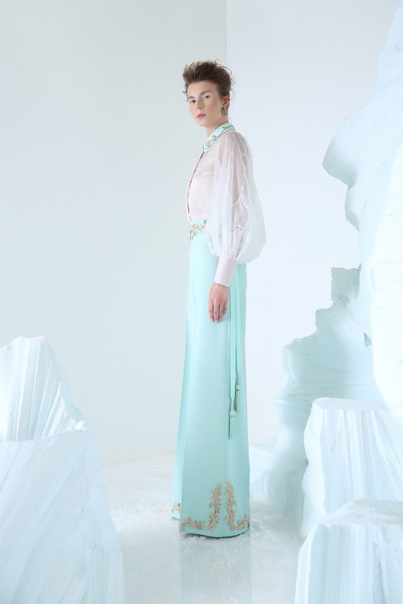 Azzi Osta 2019 Jumpsuits Prom Dresses High Neck Long Sleeve Lace Appliqued Celebrity Party Gowns Dubai Floor Length Satin Evening Dress