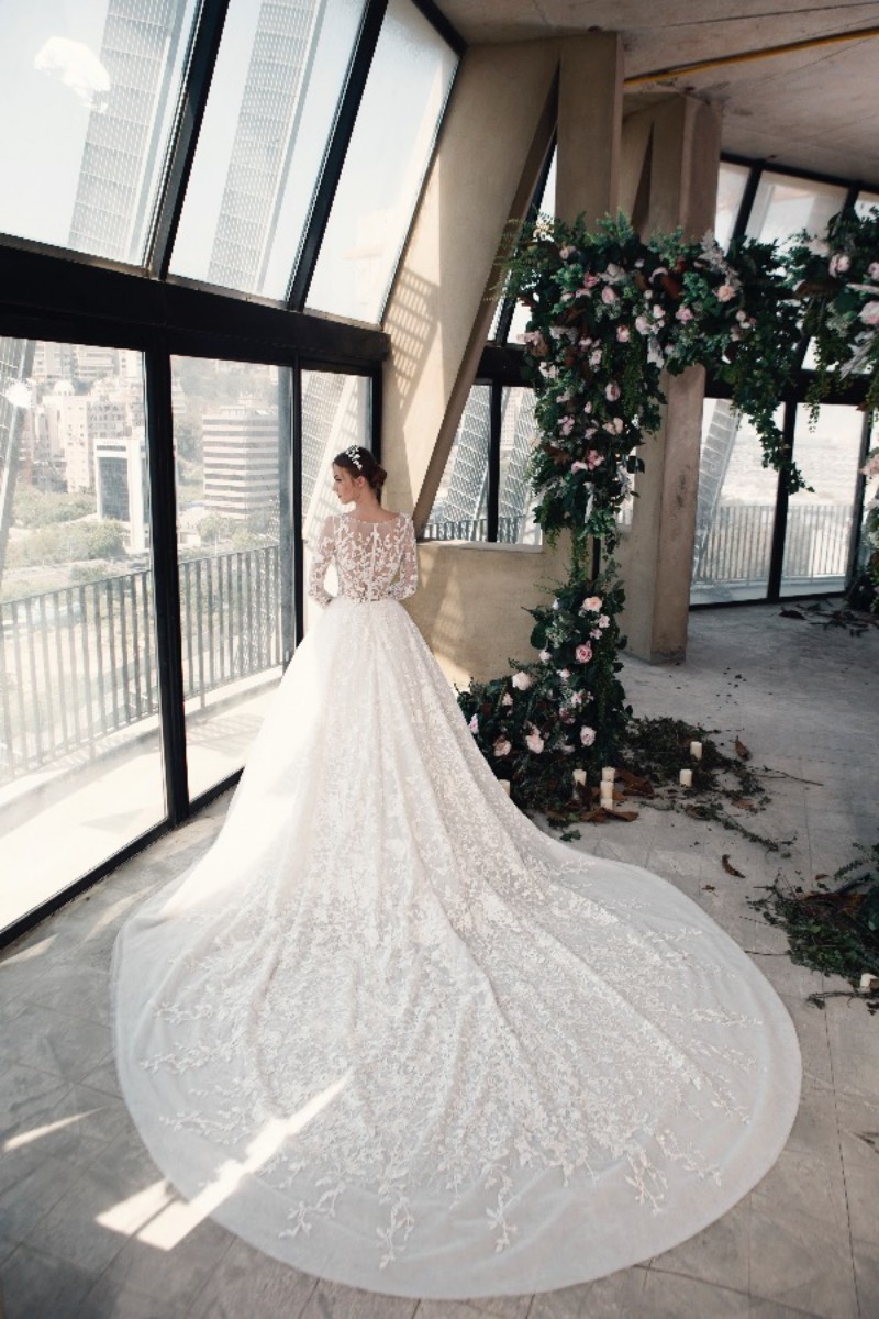 Tony Ward 2019 Wedding Dresses Long Sleeve Jewel Neck Lace Appliqued Bridal Gowns A Line Bohemian Beach Garden Wedding Dress