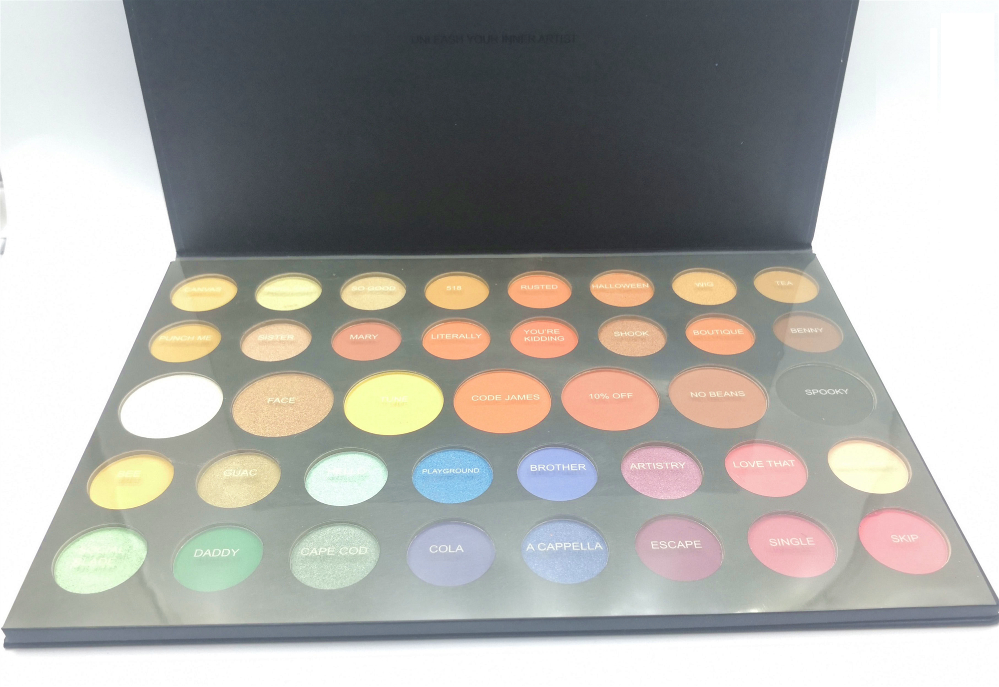 New cosmetic James Charles Eyeshadows Palettes 39 Colors matte shimmer Eyeshadow Natural Long-lasting Makeup beauty palette Free Shipping
New cosmetic James Charles Eyeshadows Palettes 39 Colors matte shimmer Eyeshadow Natural Long-lasting Makeup beauty palette Free Shipping