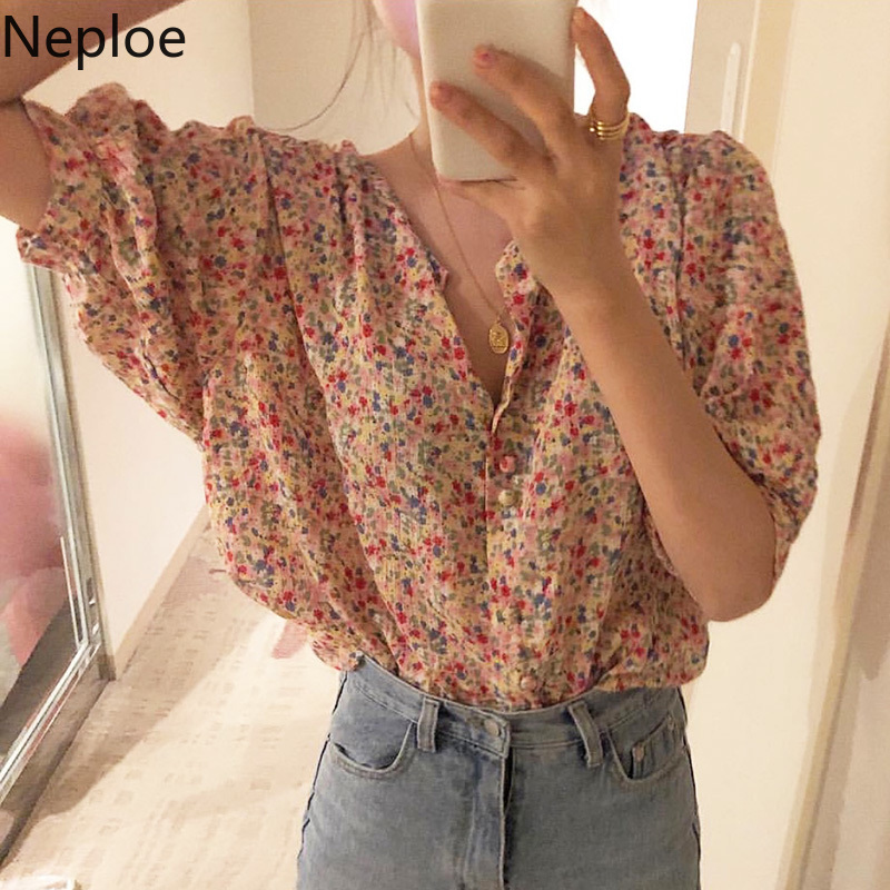 Neploe Flower Print Blouse Women Spring 2020 Korean Chic V Neck Half Sleeve Ladies Shirt Retro Buttons Chiffon Female Top A10000, Photo color
Neploe Flower Print Blouse Women Spring 2020 Korean Chic V Neck Half Sleeve Ladies Shirt Retro Buttons Chiffon Female Top A10000, Photo color