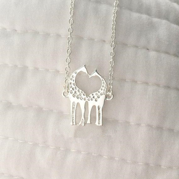 Cute Heart Loving Giraffes pendant chain Necklace Simple lovely Twin Baby Deer Elk Necklace Animal Jewelry for Couples