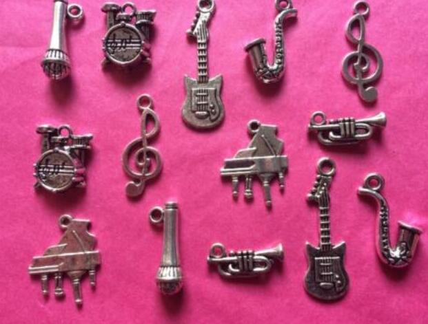 Musical Instruments Charms Pendant Piano Guitar Mixed Themes Vintage Silver For Bracelets Jewelry Making Beads Crafts DIY Accessories 160PCS
Musical Instruments Charms Pendant Piano Guitar Mixed Themes Vintage Silver For Bracelets Jewelry Making Beads Crafts DIY Accessories 160PCS