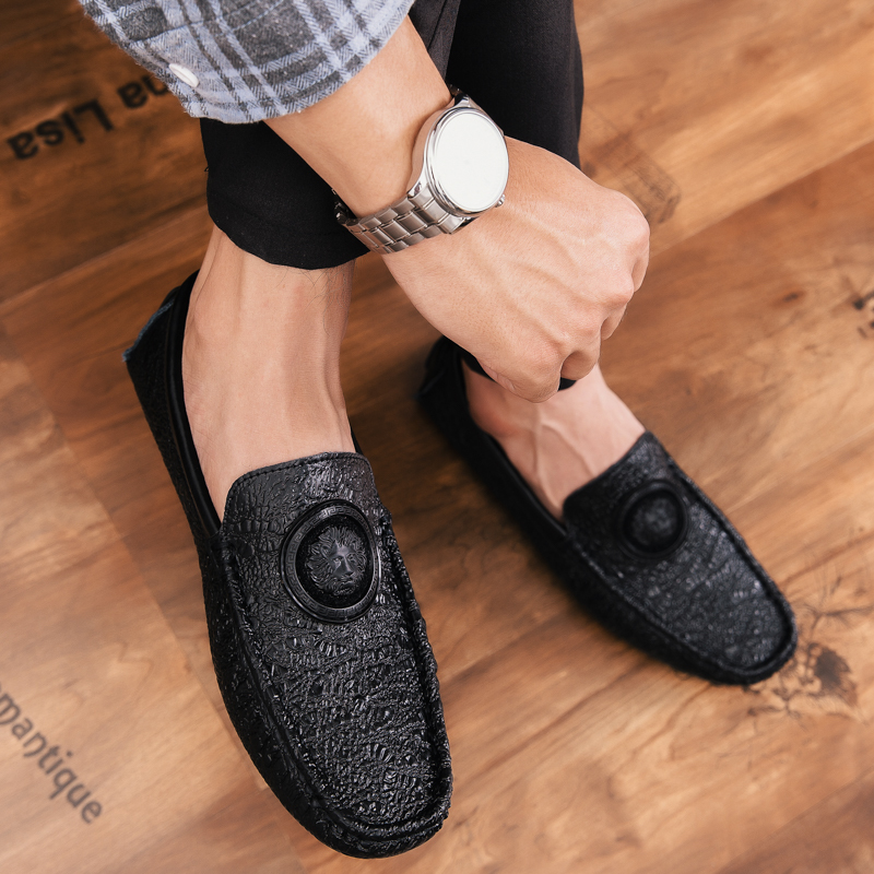 Mens Shoes Casual 2019 Spring Summer Men Loafers New Slip On Leather Youth Men Shoes Breathable Fashion Flat Footwear Black Y200104