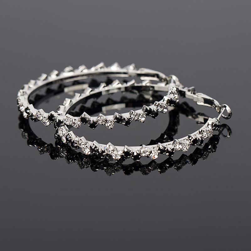 Feathers Fully-jewelled Circle Black And White Diamond Ear Circle Joker Earrings Fully-jewelled C Type Of Ear Circle
Feathers Fully-jewelled Circle Black And White Diamond Ear Circle Joker Earrings Fully-jewelled C Type Of Ear Circle