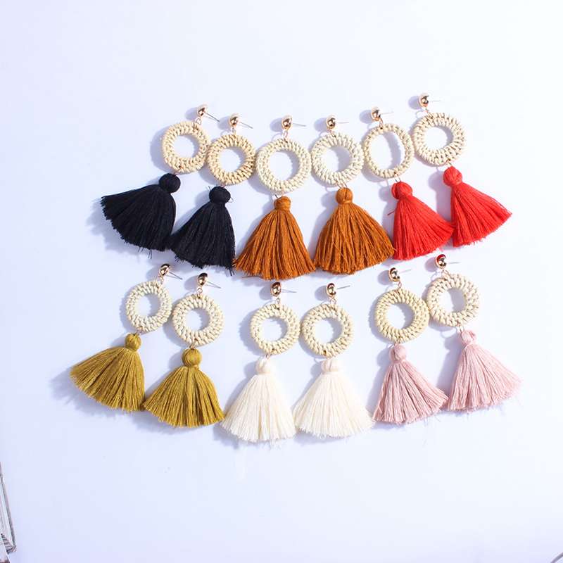Grass woven fringed pendant earrings, bohemian style, new handmade fashion tassel pendant earrings female models girls