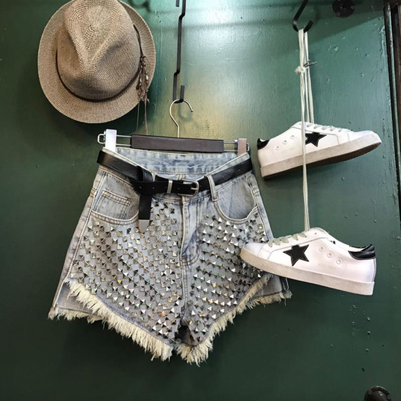 2019 New fashion women' european style high waist rivets patchwork cool tassel fringe denim jeans shorts M L XL, Sky blue
2019 New fashion women' european style high waist rivets patchwork cool tassel fringe denim jeans shorts M L XL, Sky blue