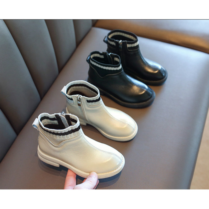 Girls Fashion Designer Boots New Children British Style Stitching Martin Boots Kids Luxury Winter Thick Shoes Hot Sell 2020, Black
Girls Fashion Designer Boots New Children British Style Stitching Martin Boots Kids Luxury Winter Thick Shoes Hot Sell 2020, Black