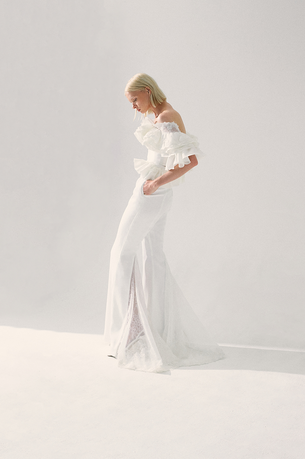 Modest Sebastienluke Jumpsuits Wedding Pants Off Shoulder Short Sleeve Satin White Ruched Wedding Gowns Sweep Train robe de mariée