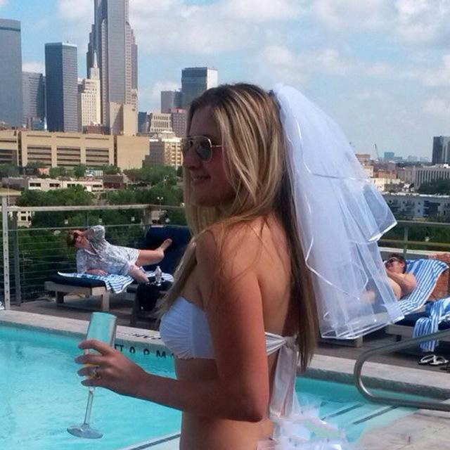 Handmade Women Short Wedding Veil Two Layers Tulle Ribbon Edge Hen Party Favor Bachelorette Party Veil Beach Bridal Veil In Stock, Black
Handmade Women Short Wedding Veil Two Layers Tulle Ribbon Edge Hen Party Favor Bachelorette Party Veil Beach Bridal Veil In Stock, Black