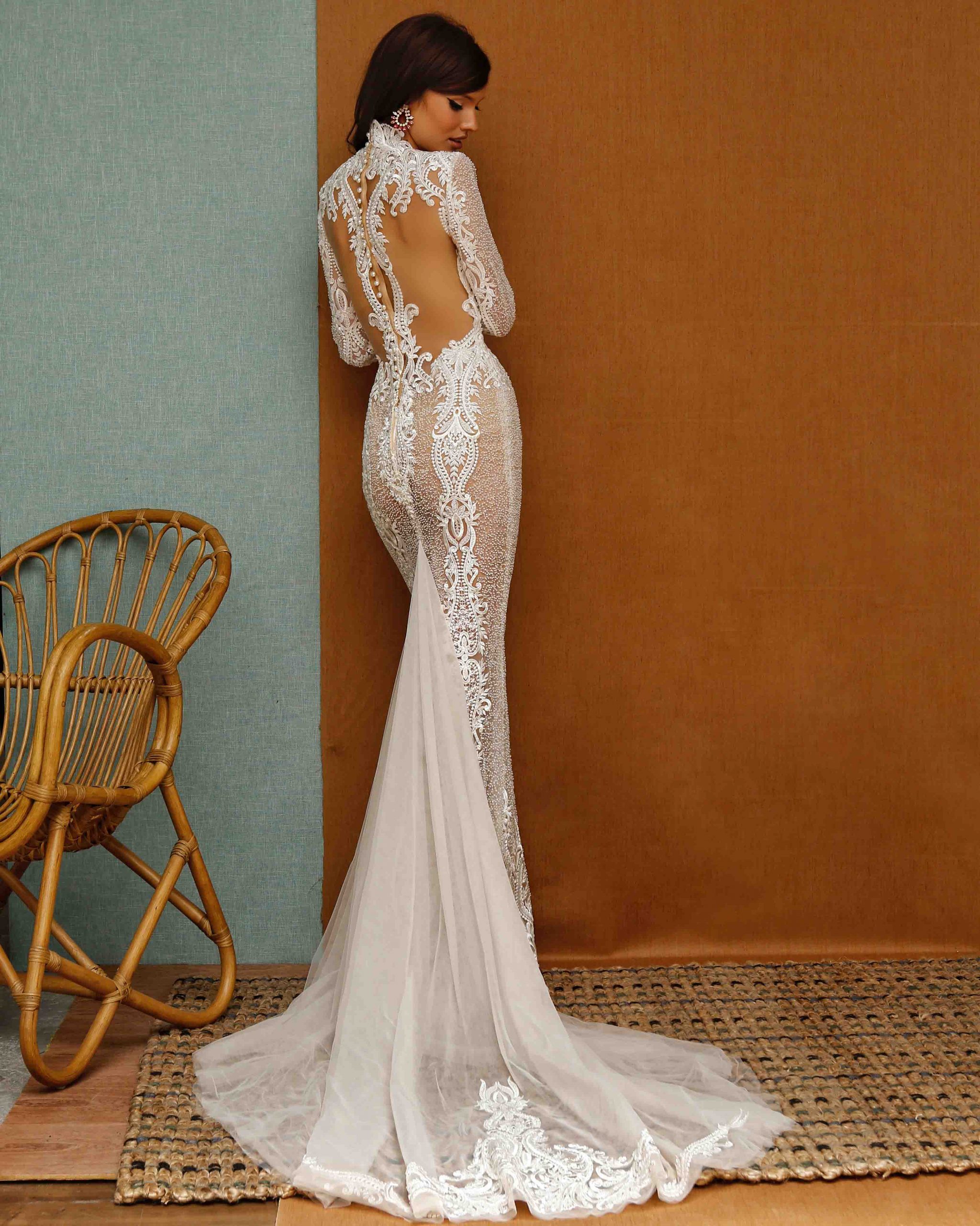 2021 Berta Mermaid Wedding Dresses Lace Appliqued Deep V Neck Long Sleeve Wedding Dress Sweep Train Custom Made Plus Size Robe De Mariee