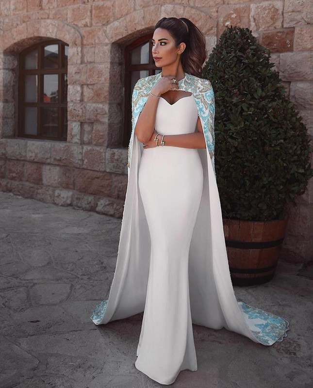 Mermaid Prom Dresses with Wrap Long Satin Beaded robes de soirée 2020 Arabic Dubai Lace Applique Trumpet Occasion Evening Gowns