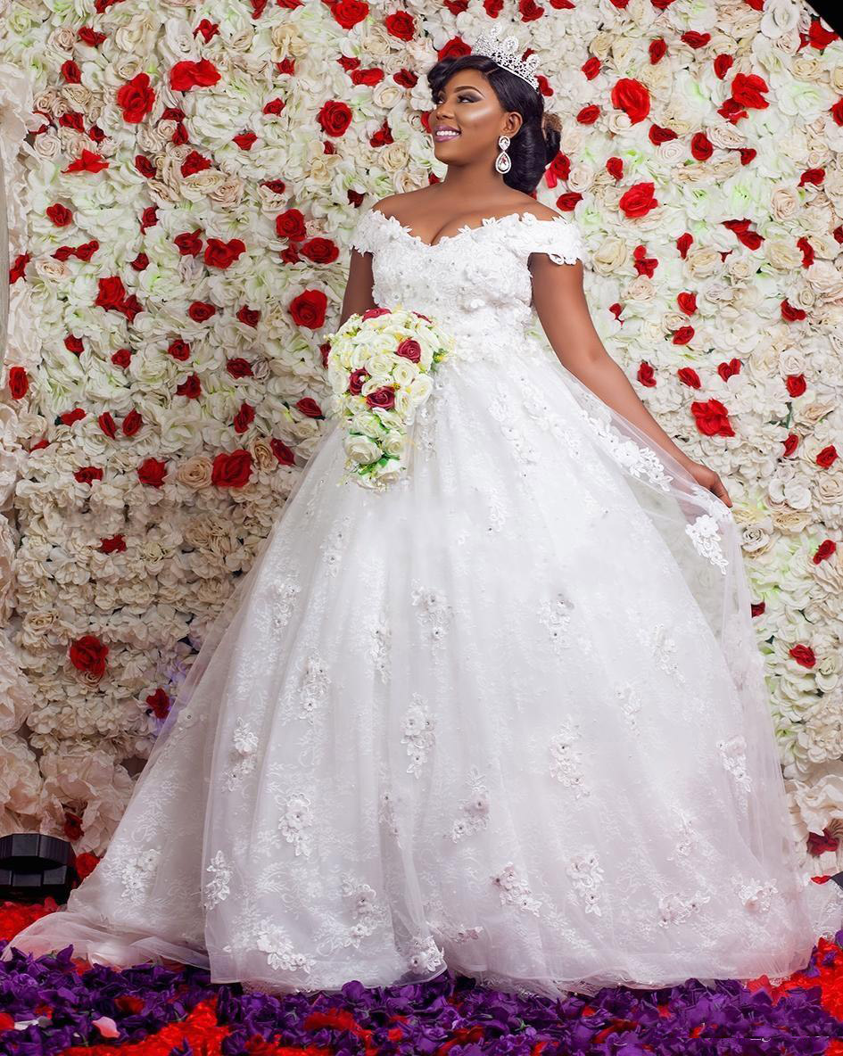Vestidos de novia Dubai Arabic Wedding Dresses New Off Shoulders Appliqued Long Bridal Gowns Puffy Tulle Floor Length