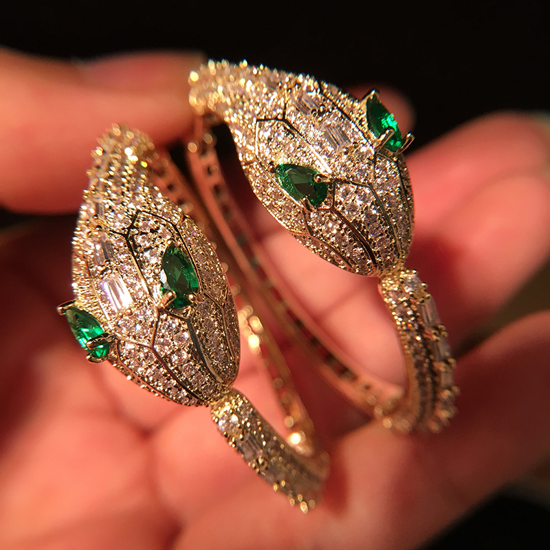 Women Earrings High Quality Gold Plated Full CZ Snake Hoops Earrings for Girls Women for Wedding Party, Golden;silver
Women Earrings High Quality Gold Plated Full CZ Snake Hoops Earrings for Girls Women for Wedding Party, Golden;silver