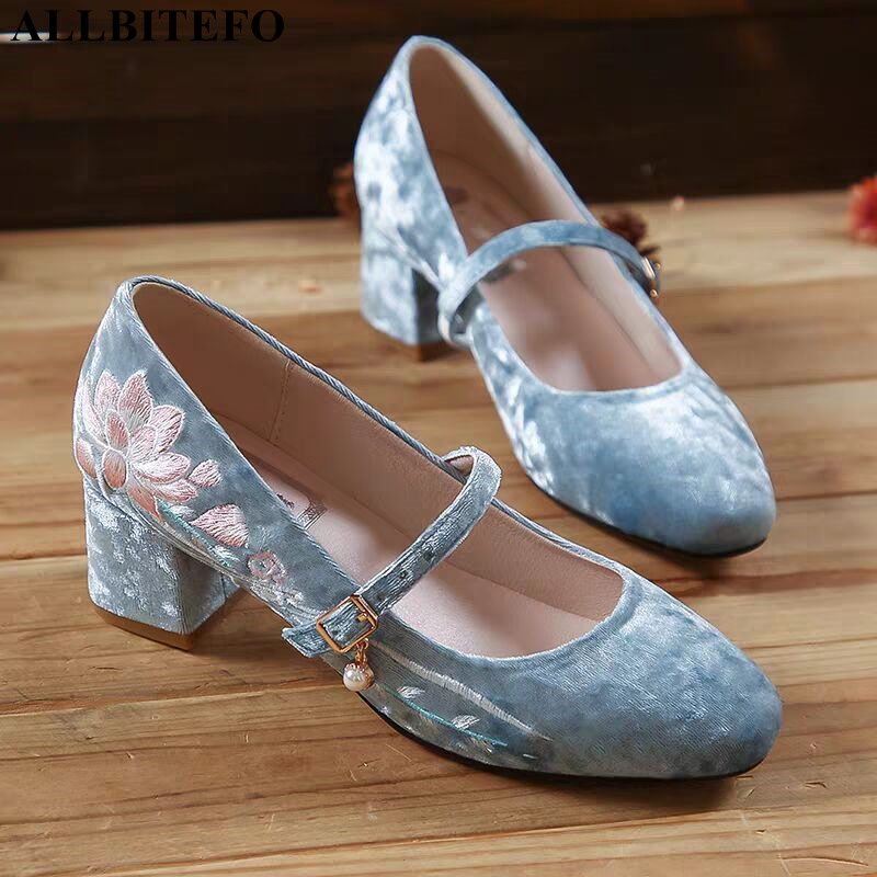 ALLBITEFO fashion embroidery women shoes flowers design soft high heel shoes girls casual leisure women heels high heels, As picture
ALLBITEFO fashion embroidery women shoes flowers design soft high heel shoes girls casual leisure women heels high heels, As picture