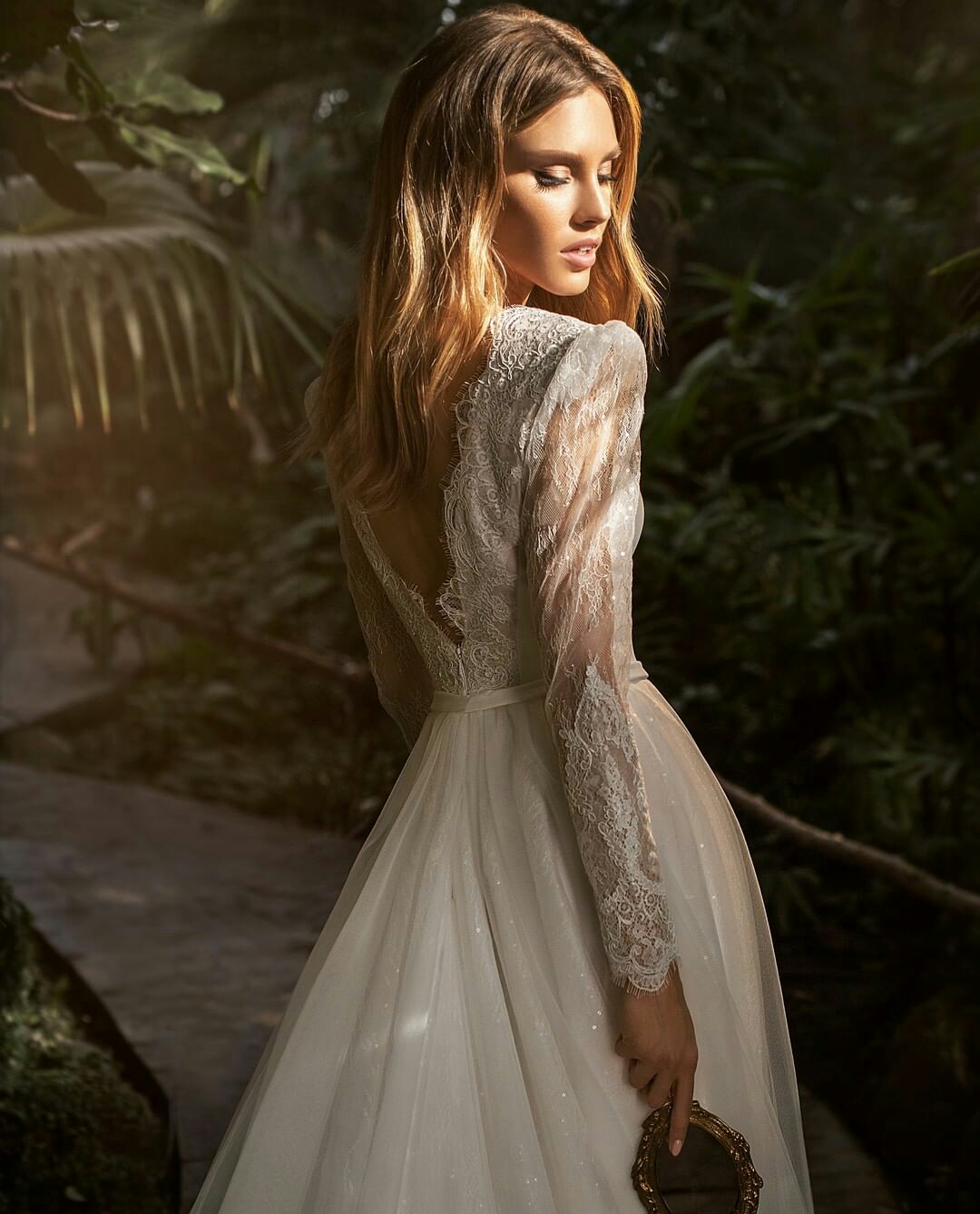 modest long sleeve wedding dresses a line lace appliqued v neck bridal gown boho backless wedding dress robes de marie