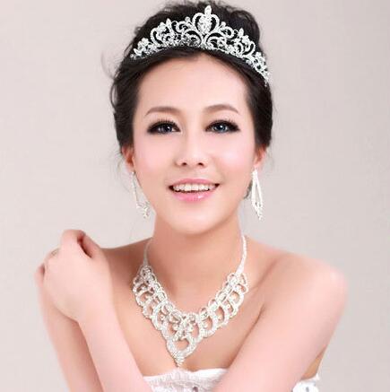 One set Bridal tiaras crown High Quality Shining Beaded Crystals Wedding Crown Bridal necklace set Crown Headband Hair Accessories